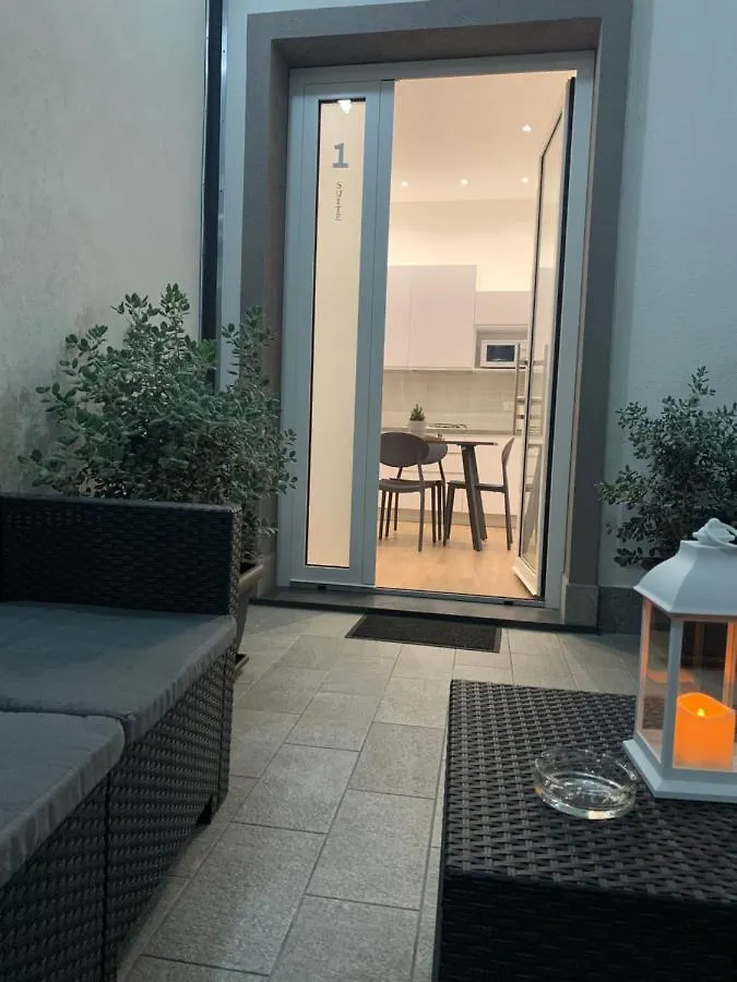 Rosato Suites 1 - Appartamento Moderno E Confortevole Con Spazio Esterno Tra Mondello E Il Centro Storico 팔레르모