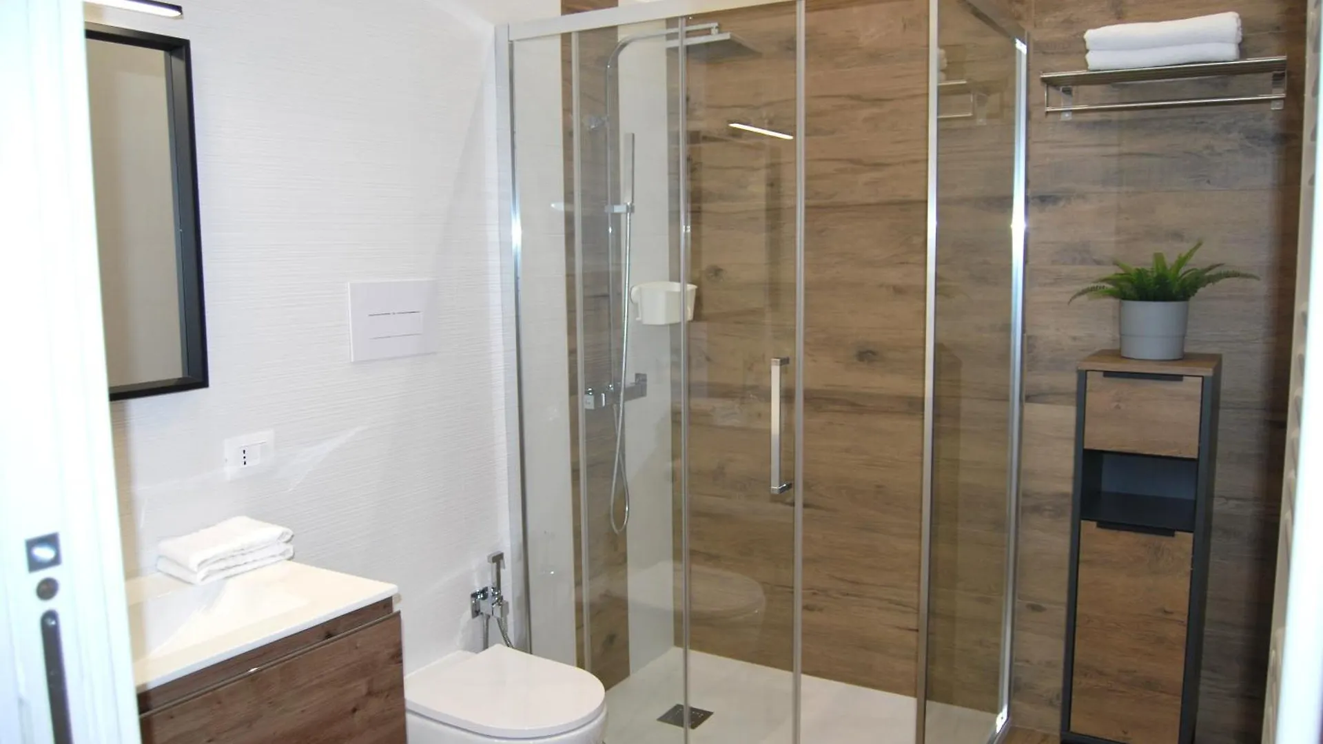 Rosato Suites 1 - Appartamento Moderno E Confortevole Con Spazio Esterno Tra Mondello E Il Centro Storico 팔레르모 0*,  이탈리아